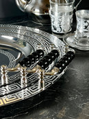 Set mit 2 rechteckigen silbernen Serviertabletts