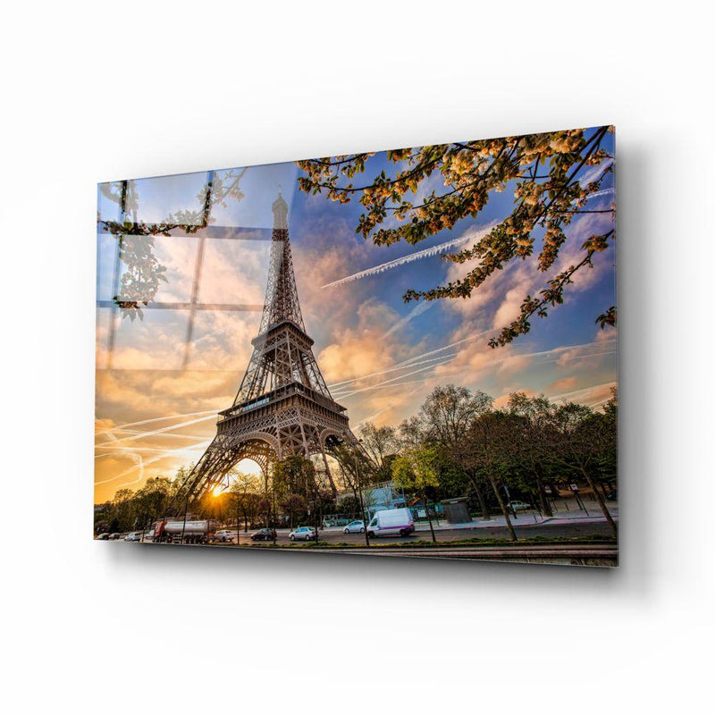 Tableau en verre - Tour Eiffel vue d'en bas sous les nuages